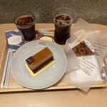 スターバックス リザーブ ロースタリー トウキョウ - アールグレイのケーキとバナナタルト