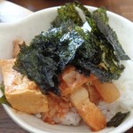 コッテジ - ご飯に豆腐チゲ（激辛）をかけて韓国海苔を混ぜて