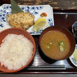 炭火焼専門食処 白銀屋 - 銀ひらすの塩焼き定食1,000円