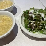 中華ダイニング 煌璃 - ランチについてくるサラダとスープ