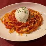 イタリア食堂 ラ ルーチェ - マスカルポーネ添えトマトソーススパゲッティー