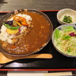 一蓮 - 野菜たっぷり鶏そぼろのカレー（雑穀ごはん入り）700円