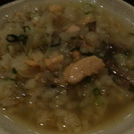 ぼうの - 秋鮭と茸の鉄鍋ご飯に薬味とだし汁をかけて