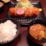 平田牧場 極 - 金華豚の棒ヒレかつ(3000円)とご飯セット(500円・ご飯、味噌汁おかわり自由)