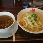 らーめん本竈 - 正油つけ麺・節ダク／680円