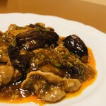 Spicy stir-fried eggplant