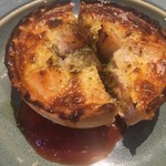 STAND DENIRO - 鮭とポルチーニのキッシュ