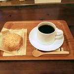 O-Ganikku Yougashi Ando Gifuto Kodawari Purin Ekuryu - オーガニックコーヒとシュークリーム。