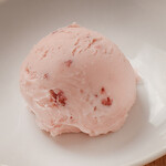 strawberry ice cream