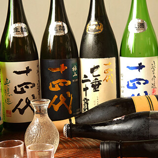 We offer a wide variety of Japan's leading brands of local sake, such as "Juyondai"