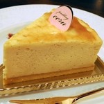 オーガニック洋菓子&ギフト こだわりぷりん エクリュ - 有機バニラビーンズが見えます。