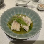 四川豆花飯荘 - 旬の鮮魚の麻辣オイルかけ