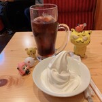 コメダ珈琲店 - ソフトクリームは、別添えで