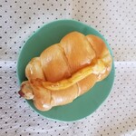 ベーカリー マーチ - ちくわパン 210円