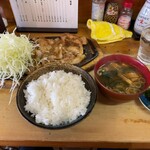とんかつ よしみ - 生姜焼き定食（1450円）
