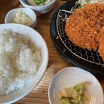 とんかつ割烹 やすいみ～と - ミックス(B)定食