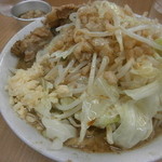 ラーメン荘　歴史を刻め - 並ラーメン。野菜マシ後はチョイマシ￥730