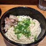 中華蕎麦 ひら井 - 三獣油の和え玉　牛ホルモンのようなトッピング凄い！
