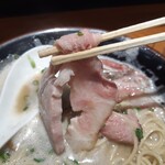 中華蕎麦 ひら井 - 肉は旨味たっぷりボリューム満点