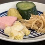 とんかつ和泉 - お新香も抜かり無し