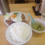 かし亀 - チャーシューエッグライス1150円