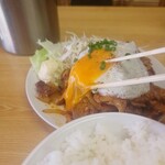 かし亀 - 黄身を崩し喰らう…