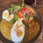 TOKYO CLASSIC CAMP CAFE - 「スリランカカレー(2種)」(左〜豆、右〜ビーフ)