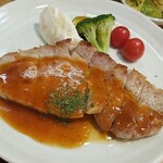 キッチン ブルー グローブ - 反対側から、ブラッドオレンジソースはタップリ！