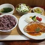 キッチン ブルー グローブ - 豚ロースソテー　ローズマリー香るブラッドオレンジソース、黒こめでした！ありがとう！