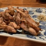 煮込みとワイン 忠左エ門 - 鶏もも炭火焼き