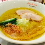 黄金の塩らぁ麺 ドゥエイタリアン - 