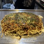 Hiroshima Okonomiyaki Okotarou - おこたろうデラックス　　1530円