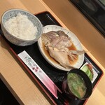 酒肴 亀八 - 野菜がお高いですからサラダはなし。