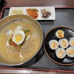 Namugaya yuhhedan - 冷麺+キンパセット