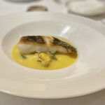 レストラン アラジン - 本日の魚料理
            平目のソテー ムール貝とサフランのソース