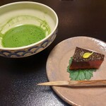 菊乃井 - お抹茶と黒糖かん