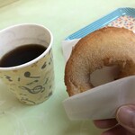 Ra-Menhausu Ka-Nibaru - ホットコーヒー、ゆばドーナツ