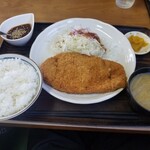 ポーシェール - 料理写真:辛ミソトンカツ定食（税込800円）