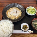 かしを食堂 - ロースカツ煮定食