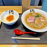 超純水採麺 天国屋 - 限定「梅昆布水の冷やしラーメン」¥1,100と「白さけのイクラめし」¥660