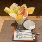 蔵カフェ 草風庵 - 季節のフルーツパフェ