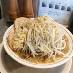 221064972 - ラーメン並¥700＋豚¥150