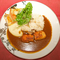 シェ・イノ - オマール海老のフォンカレー キノコの詰め物をした鶏のクネルと 1000円
