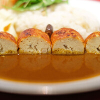 シェ・イノ - オマール海老のフォンカレー キノコの詰め物をした鶏のクネルと 1000円