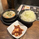 炭火焼ホルモン ぐう 新宿 - 