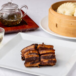 Softly braised pork belly with skin from Kagoshima, Shanghai style (comes with 4 steamed buns)