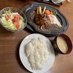 レストラン 雅 - ハンバーグ定食(人気No.1)