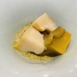 鮨処 有馬 - 蝦夷鮑蒸し　肝ソース