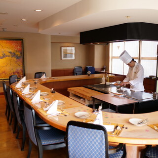 創業25年、藤沢屈指の鉄板焼店◆柔らかく美味しいお肉をどうぞ