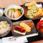 道の駅 おばあちゃん市・山岡 - 【2023.10】おふくろの味定食・栗おこわ(税込1,400円)